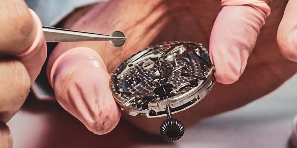 Watch Battery and Band Replacement at Lisy Custom Jewelers
